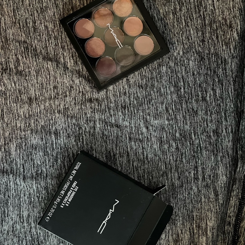 COPY - MAC Eyeshadow Palette Burgundy Times Nine